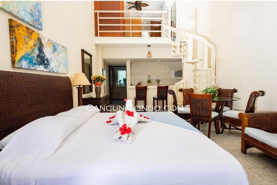 2 Story Oceanfront Penthouses On Cancun Beach! Esterno foto