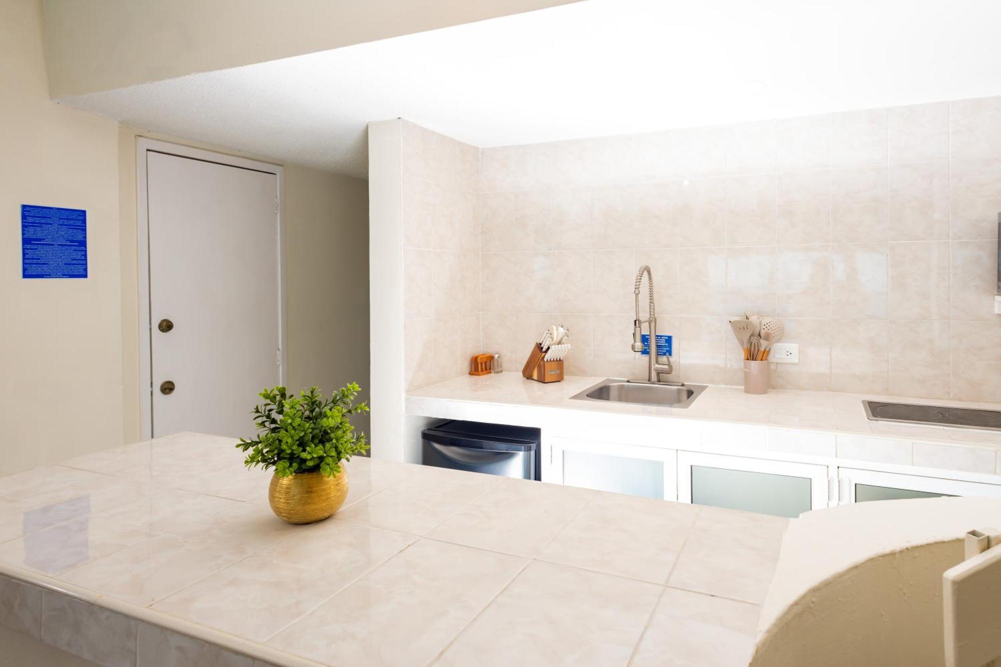 2 Story Oceanfront Penthouses On Cancun Beach! Esterno foto