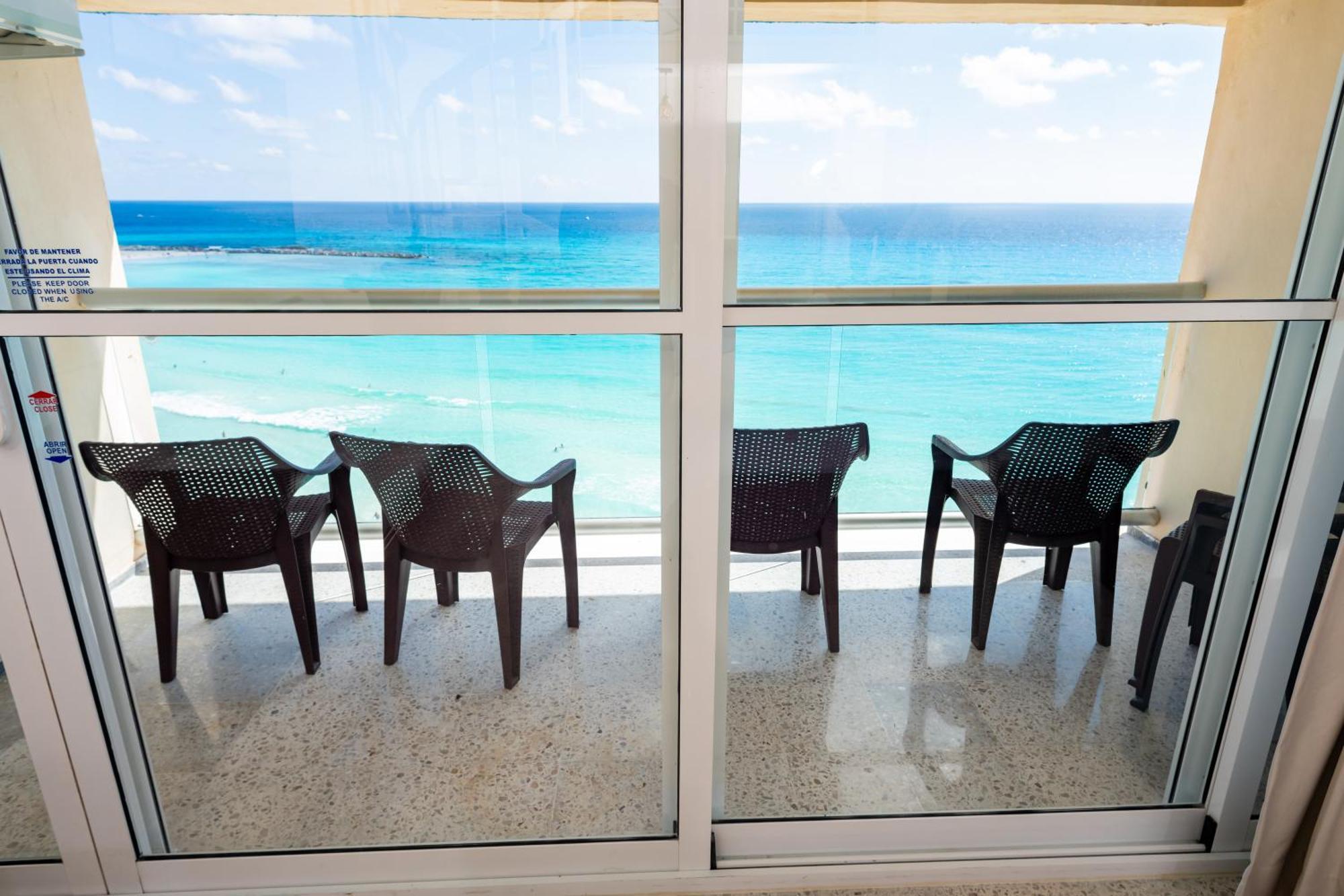2 Story Oceanfront Penthouses On Cancun Beach! Esterno foto